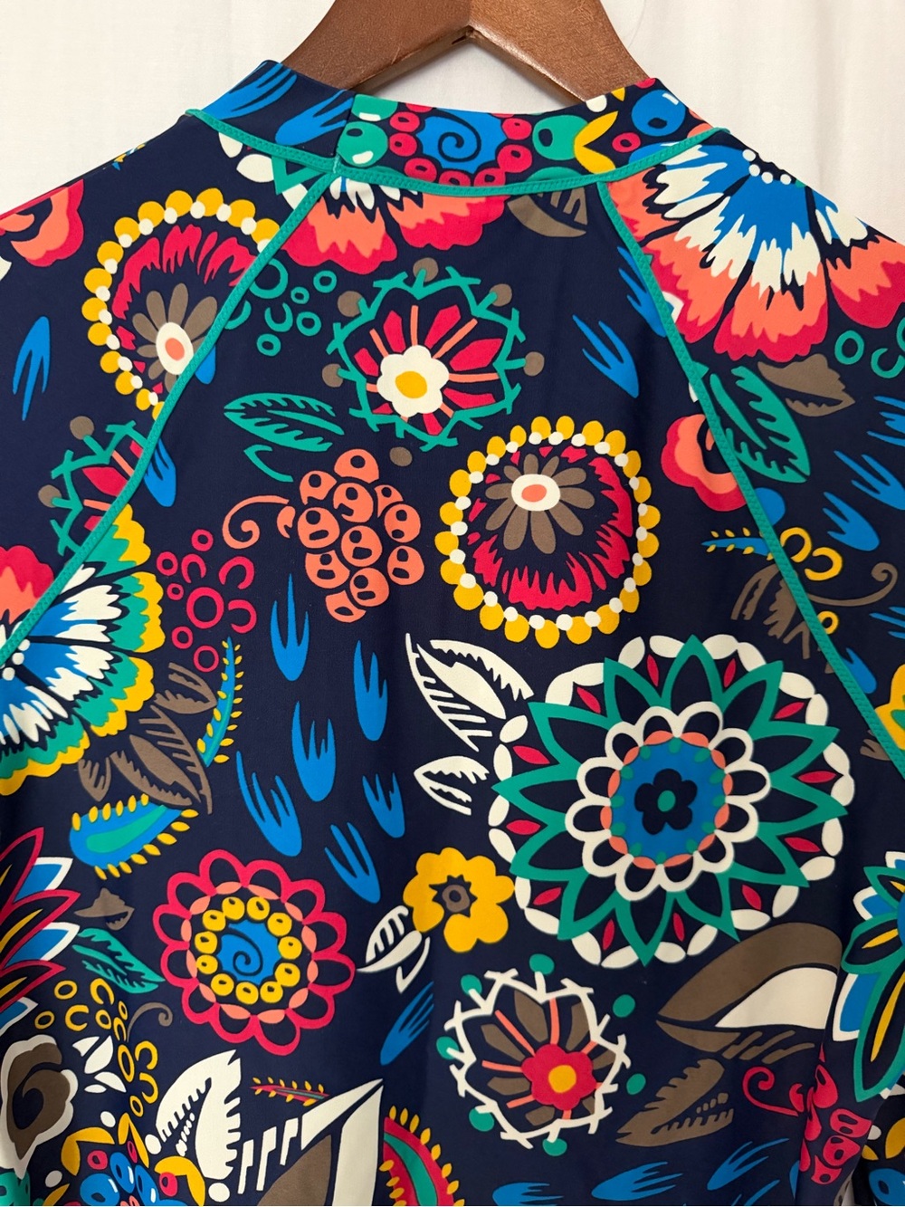 Boden Swim Rash Guard Colorful Multicolor Floral Print Long Sleeve -Navy - Sz 10 - Picture 3 of 9